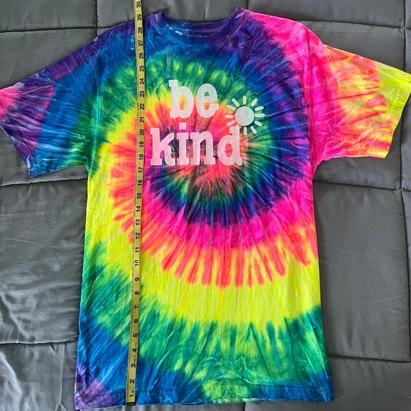 Sunshine Sisters Be Kind Rainbow Tee - Picture 6 of 6